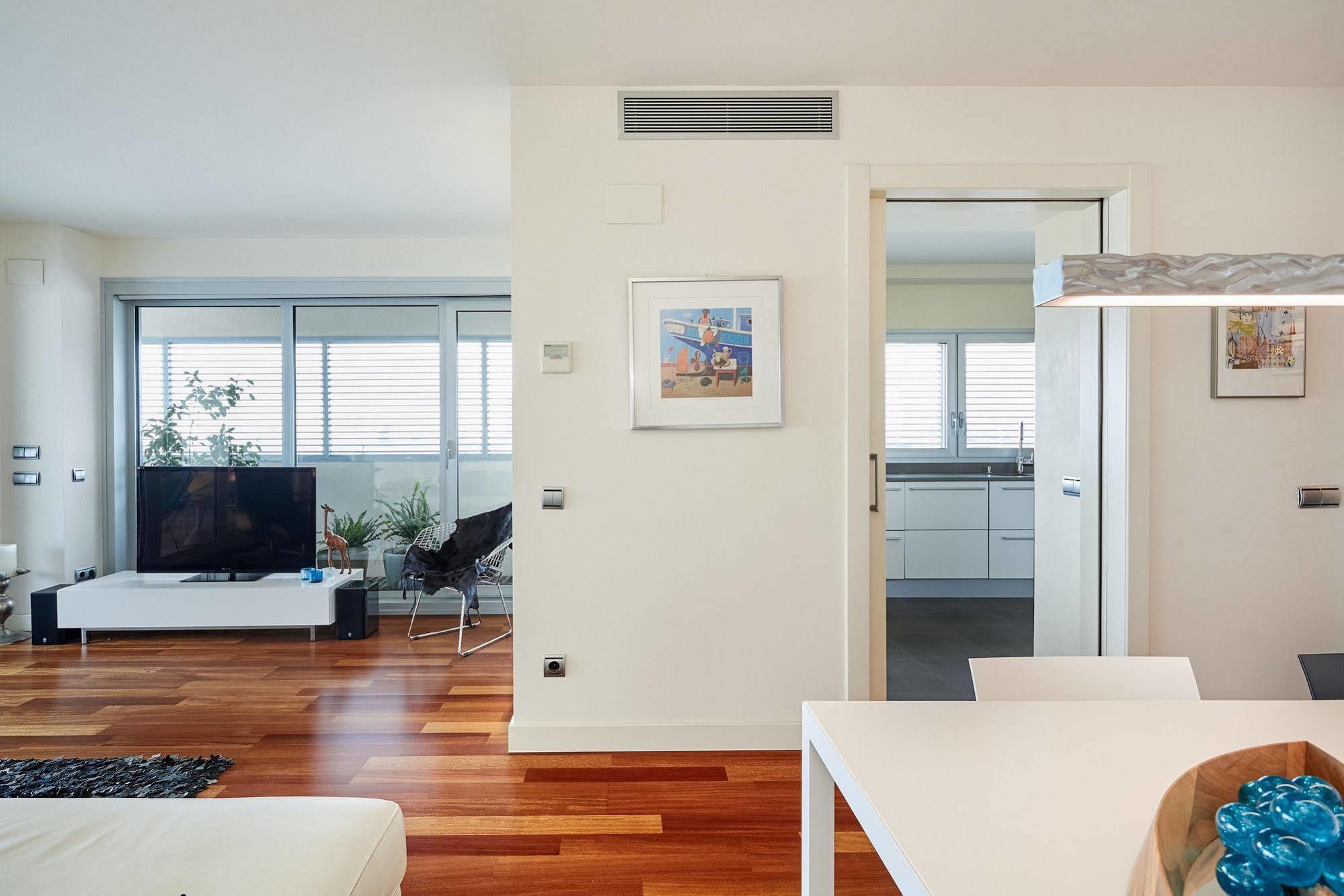 Urban District Apartments - Rambla Suites & Pool Barcelona Zewnętrze zdjęcie