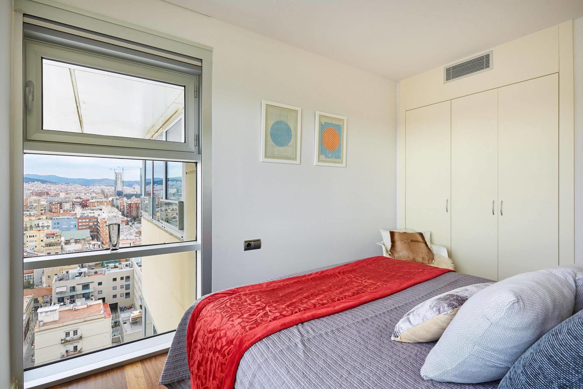 Urban District Apartments - Rambla Suites & Pool Barcelona Zewnętrze zdjęcie